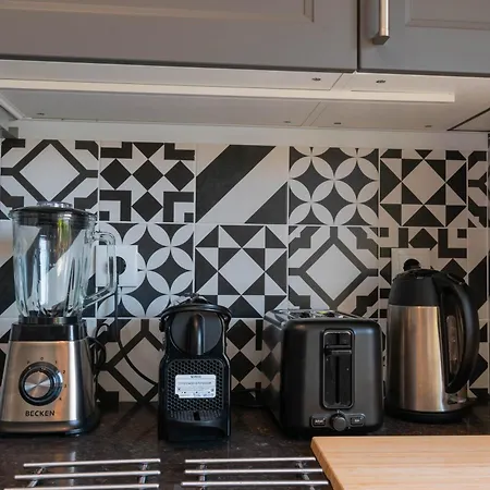 Gæstehus 7min To Uni Se-velha - Ac - Bbq & Gym - Work Desk - 300mbs Wifi - 2 3*
