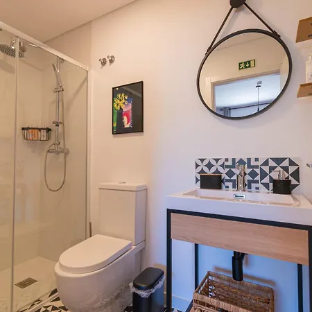 7min To Uni Se-velha - Ac - Work Desk - 300mbs Wifi - 2 קוימברה