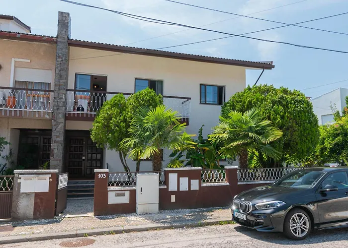 Guest house 7min To Uni Se-velha - Ac - Work Desk - 300mbs Wifi - 2 Coimbra