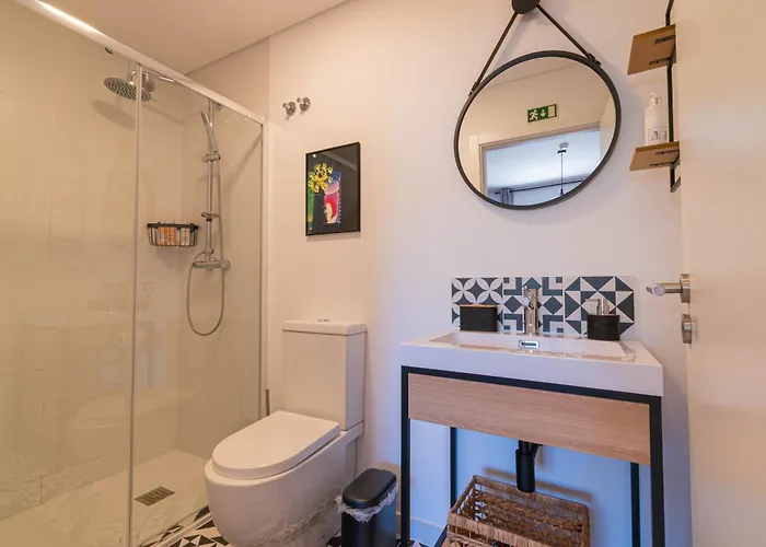 7min To Uni Se-velha - Ac - Work Desk - 300mbs Wifi - 2 Coimbra